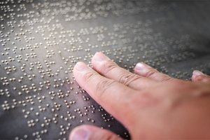 Amp-concejo-de-bogota-aprobo-proyecto-de-inclusion-de-escritura-braille-en-empaques-de-medicamento